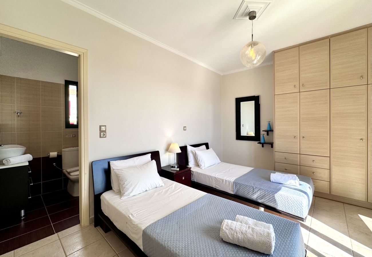 Villa in Karavados - Villa Yianna