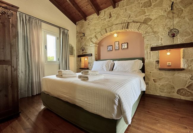 Villa in Vrises - Villa Avra Villa in Vrises - Villa Avra