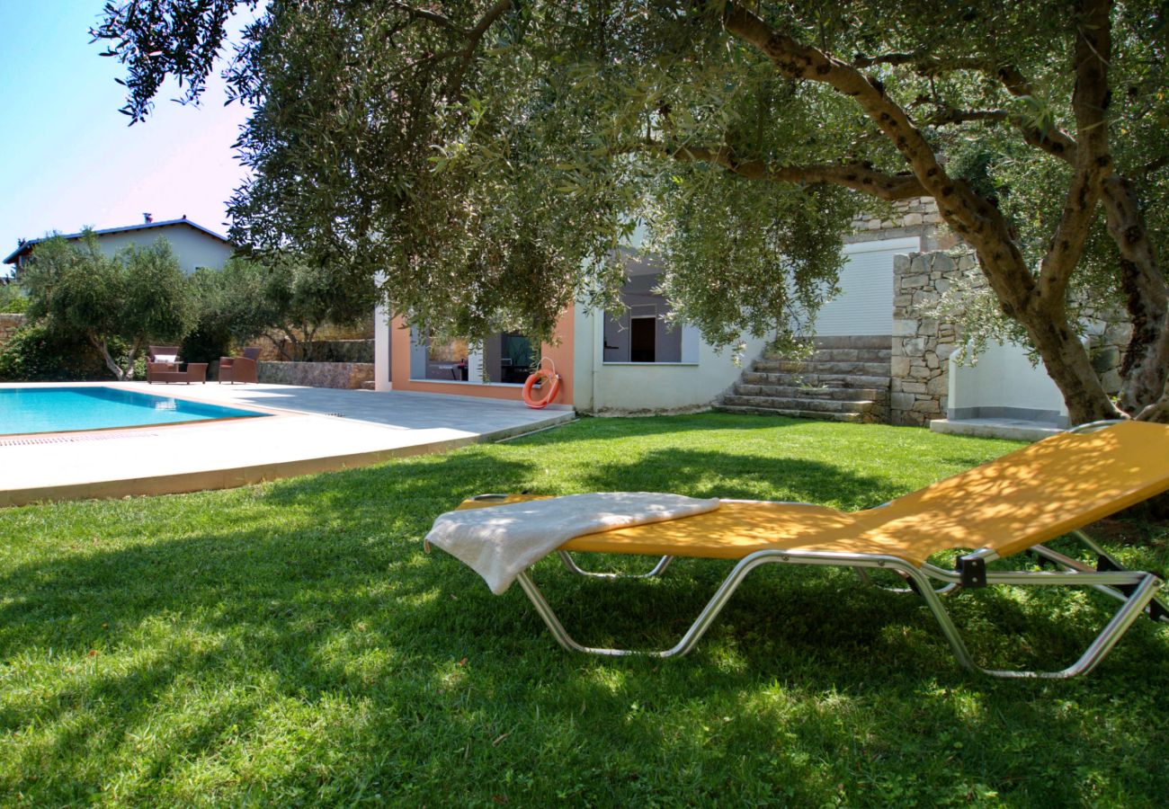 Villa in Vrises - Villa Avra