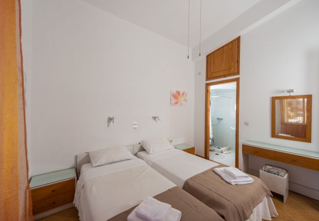 Ferienwohnung in Stalos - Rouladina Apt 5 Ferienwohnung in Stalos - Rouladina Apt 5