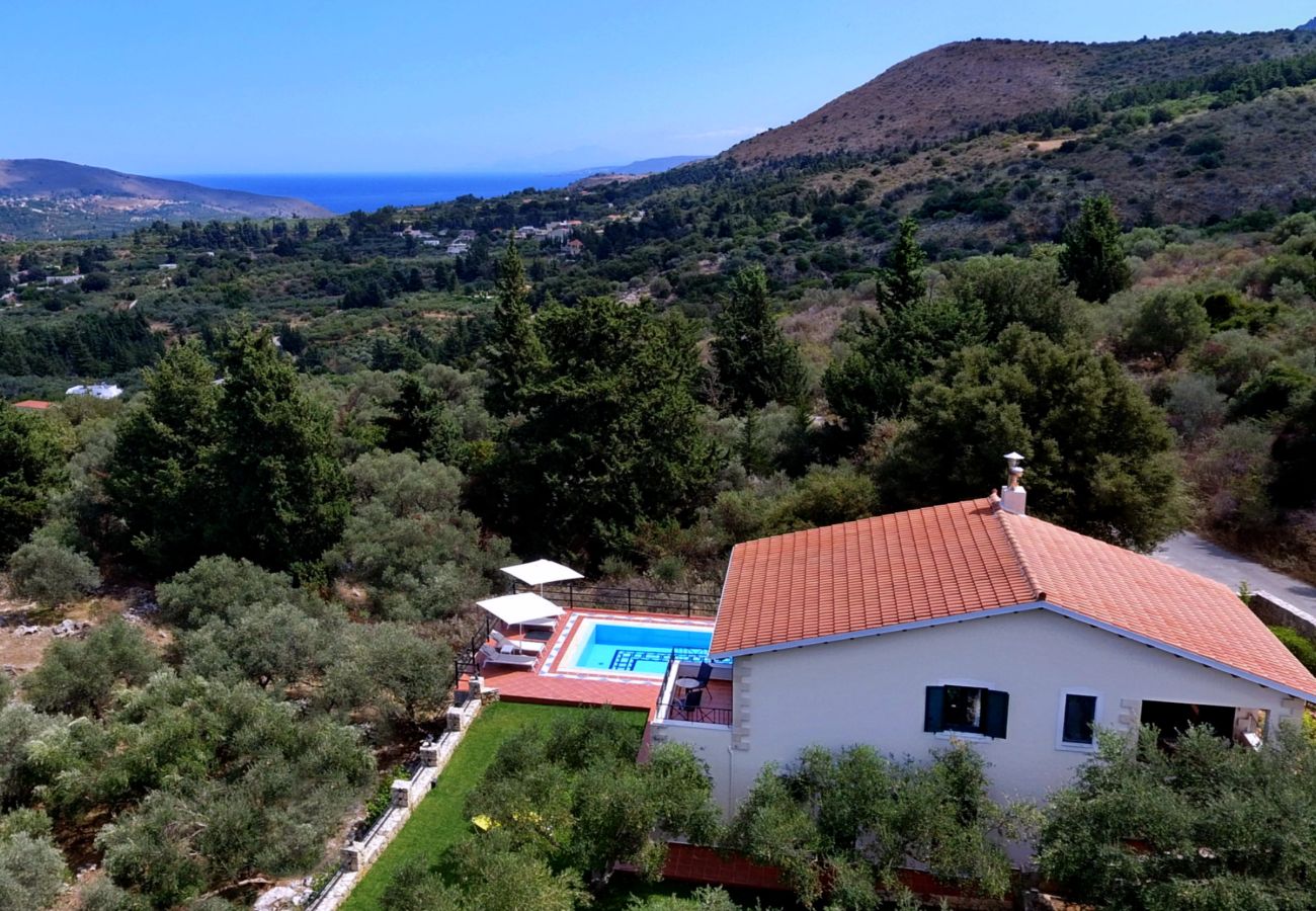 Villa in Vrises - Villa Artemis