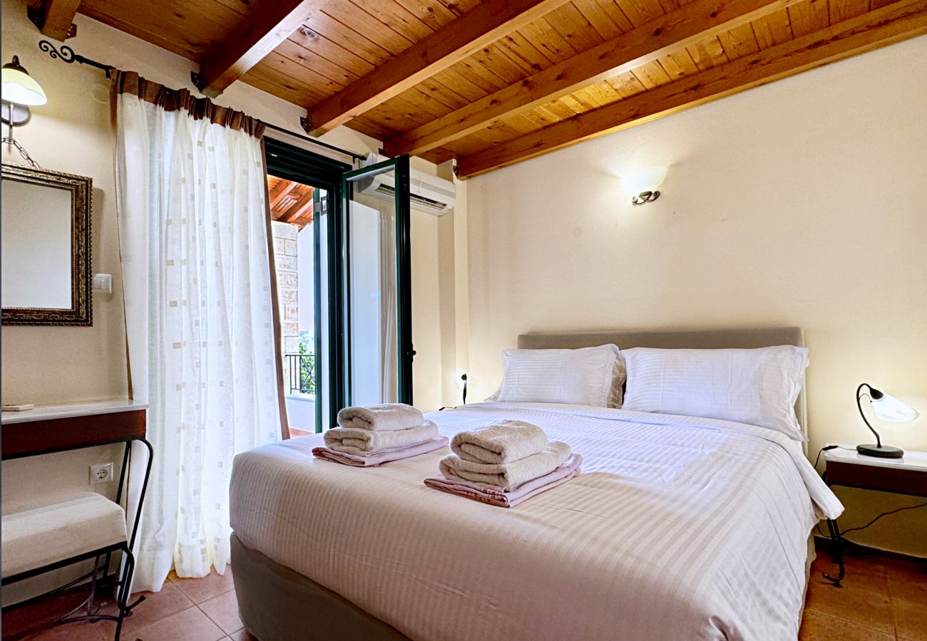 Villa in Vrises - Villa Artemis