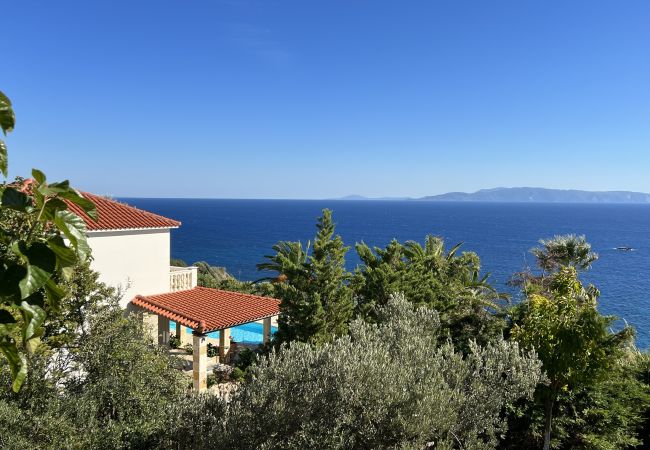 Villa in Spartia - Villa Kephalos Villa in Spartia - Villa Kephalos