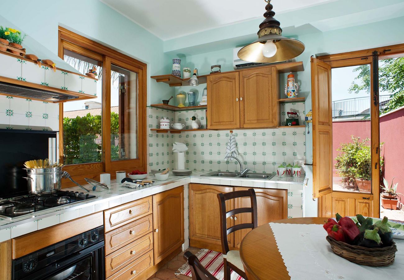 Apartment Torre Archirafi, kitchen