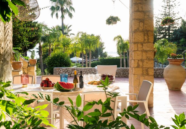 Villa in Syracuse - Villa Maddalena Villa in Syracuse - Villa Maddalena