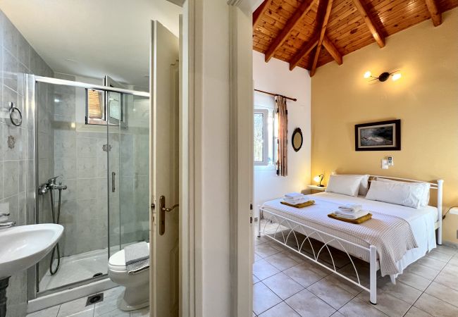 Villa in Spartia - Villa Neptune Villa in Spartia - Villa Neptune