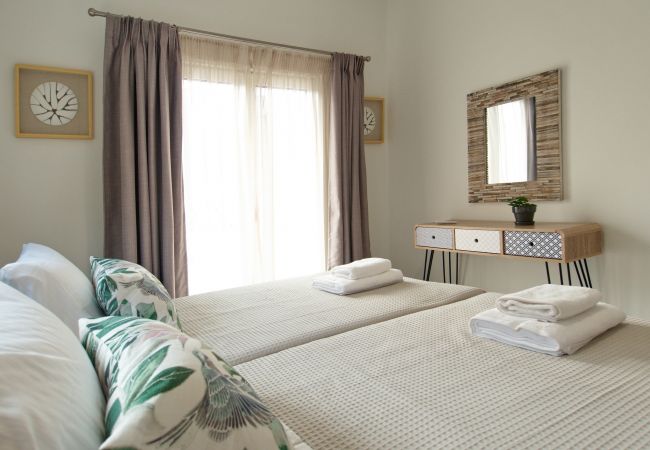 Villa in Megala Chorafia - Villa Nikos Villa in Megala Chorafia - Villa Nikos