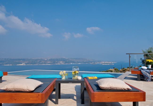 Villa in Megala Chorafia - Villa Nikos Villa in Megala Chorafia - Villa Nikos