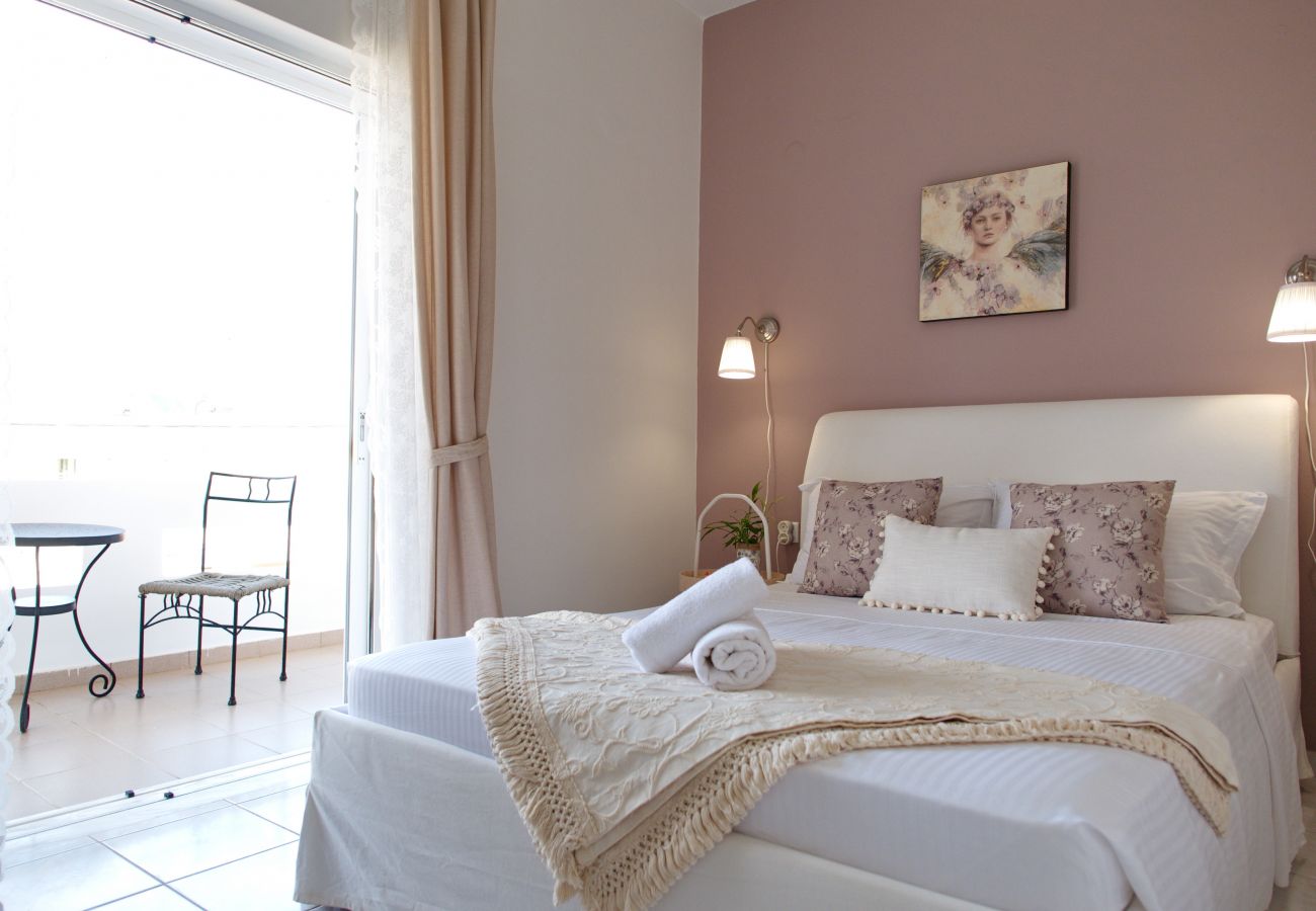 Apostolis Beach House, bedroom