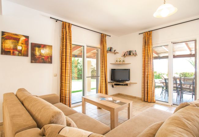 Villa in Spartia - Villa Hephaestus Villa in Spartia - Villa Hephaestus