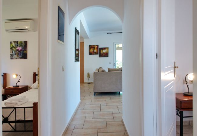 Villa in Spartia - Villa Hephaestus Villa in Spartia - Villa Hephaestus