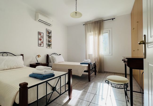 Villa in Spartia - Villa Hephaestus Villa in Spartia - Villa Hephaestus