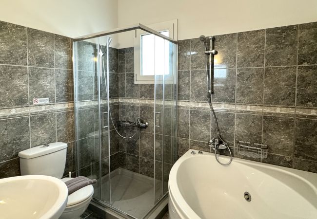 Villa in Spartia - Villa Hephaestus Villa in Spartia - Villa Hephaestus