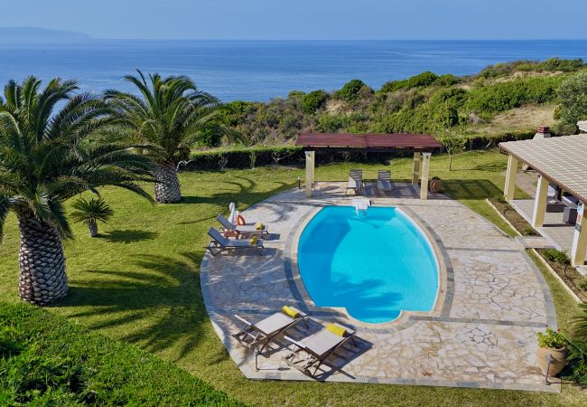 Villa in Spartia - Villa Hephaestus Villa in Spartia - Villa Hephaestus