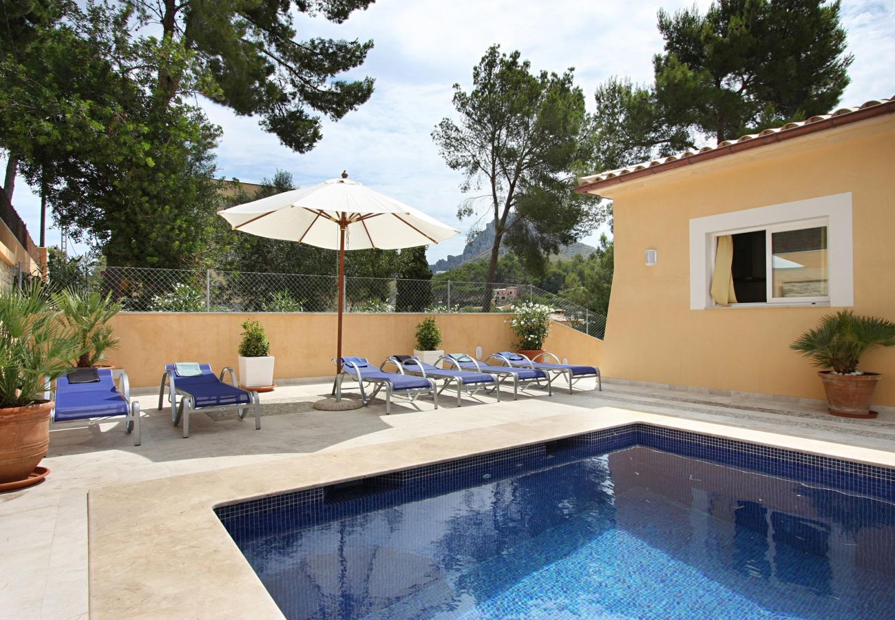 Villa Medina, swimming pool