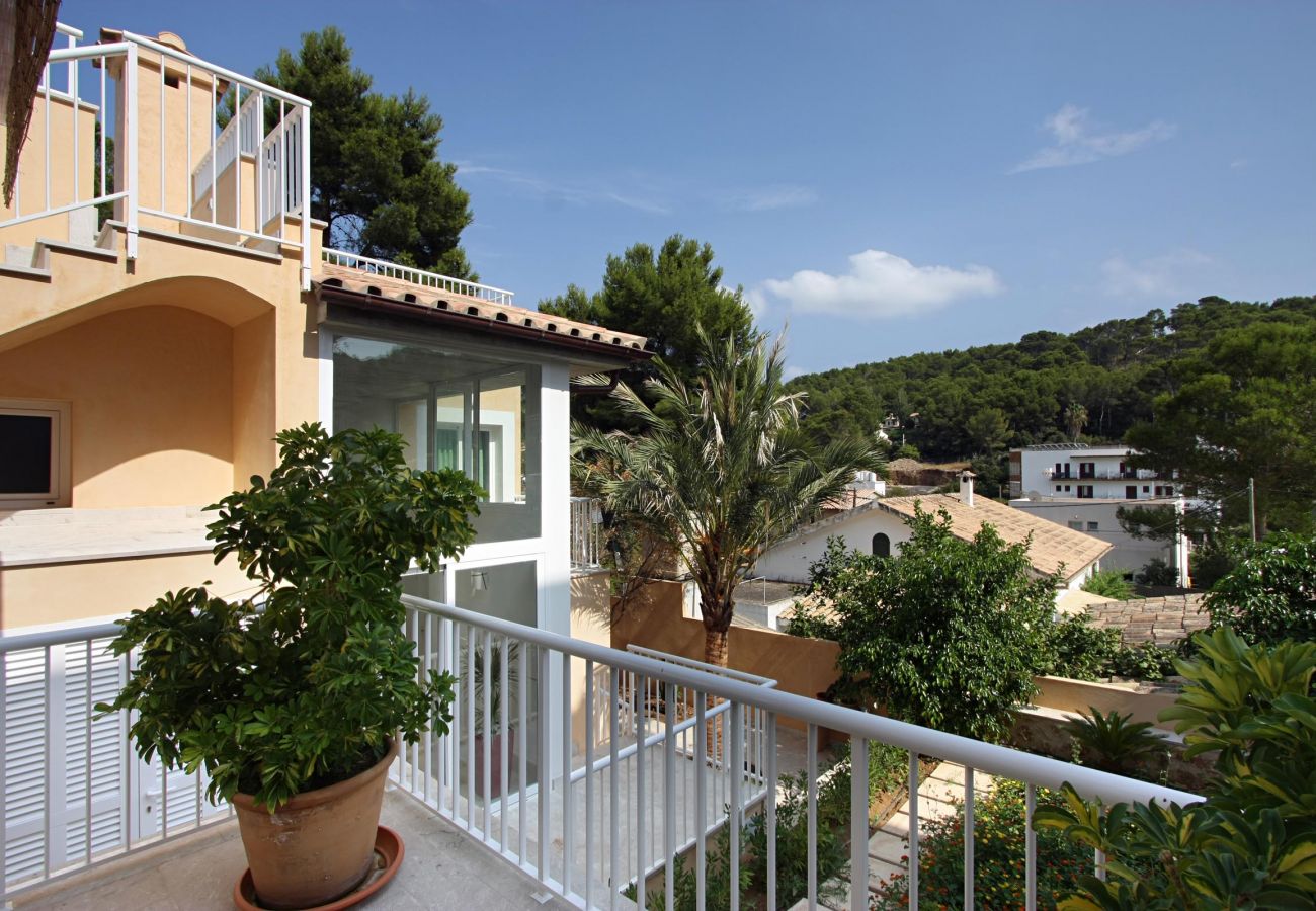 Villa Medina, balcony 