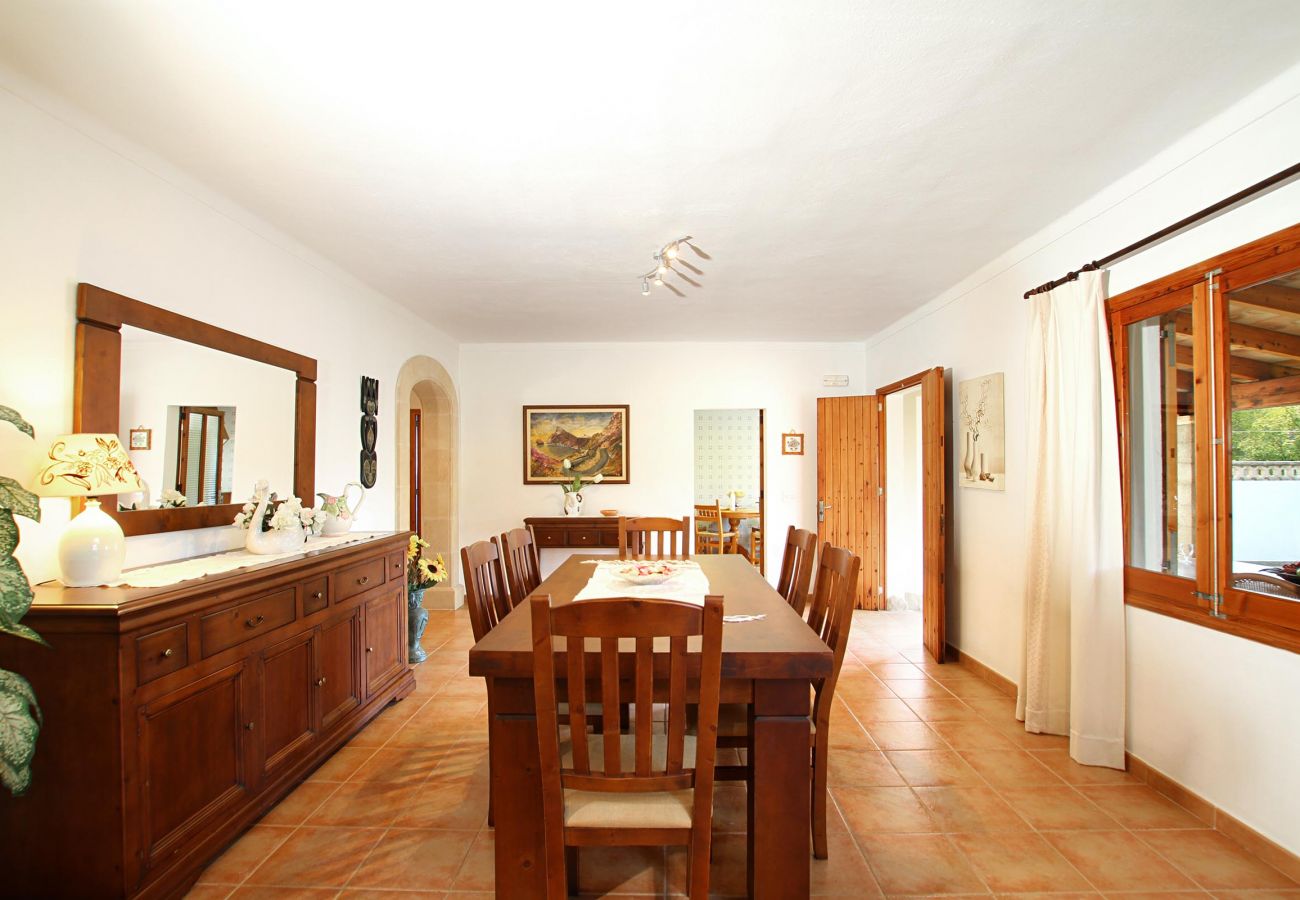 Villa Rei, dining room