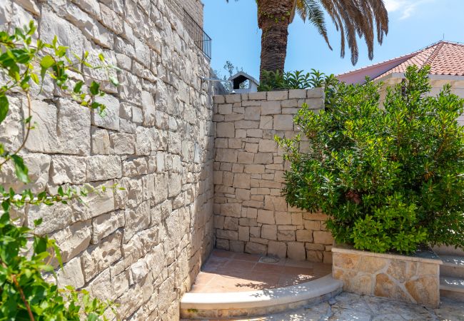 Villa in Sumartin - Villa Mir Vami Villa in Sumartin - Villa Mir Vami