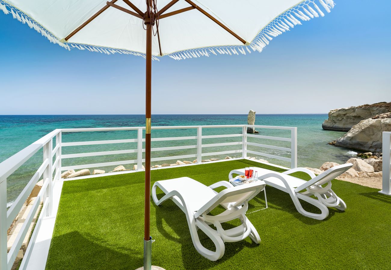 Villa Stella Maris, Noto, Sicily, sea front terrace