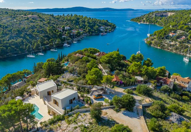 Villa in Bobovišca - Villa Pine Heaven Villa in Bobovišca - Villa Pine Heaven