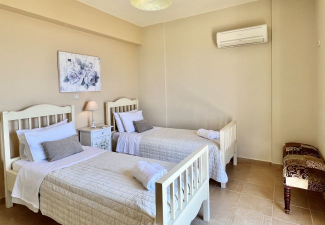 Villa in Lourdas - Villa Marianna Villa in Lourdas - Villa Marianna