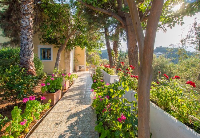 Villa in Stalos - Villa Clio Villa in Stalos - Villa Clio
