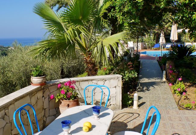 Villa in Stalos - Villa Clio Villa in Stalos - Villa Clio