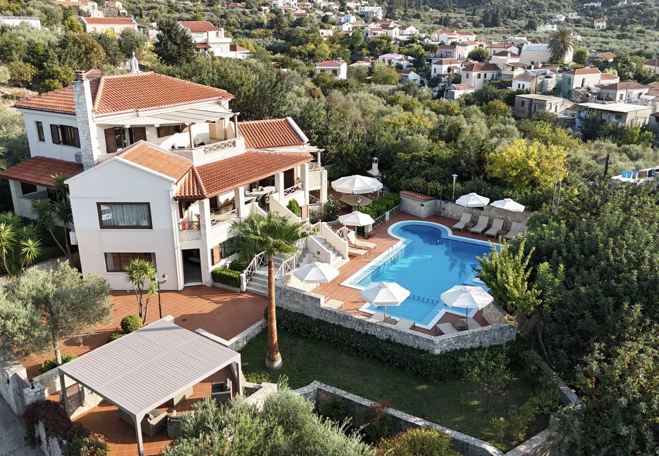 Villa in Gavalohori - Villa Metapothia