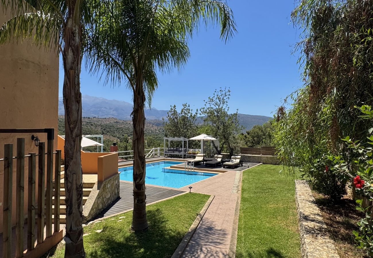 Villa in Armeni - Villa Amvrosia