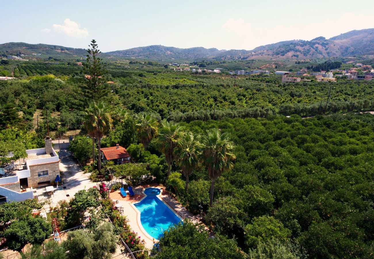 Villa in Varipetro - Maros Spitaki