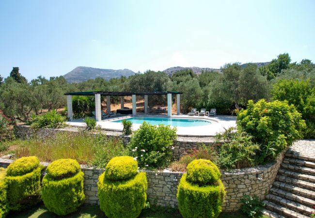 Villa in Almyrida - Villa Nynemia Villa in Almyrida - Villa Nynemia