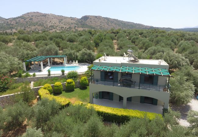 Villa in Almyrida - Villa Nynemia Villa in Almyrida - Villa Nynemia