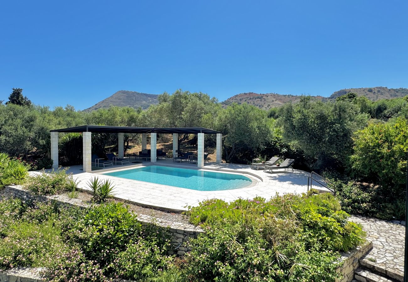 Villa in Almyrida - Villa Nynemia