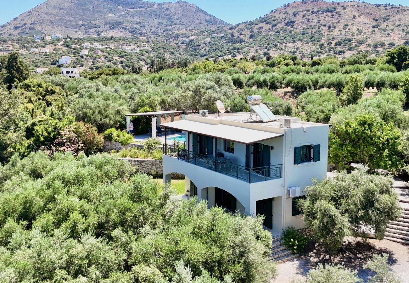 Villa in Almyrida - Villa Nynemia