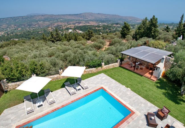 Villa in Vrises - Villa Avra Villa in Vrises - Villa Avra