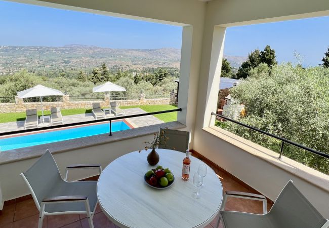 Villa in Vrises - Villa Avra Villa in Vrises - Villa Avra