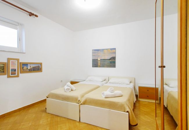 Apartment in Stalos - Rouladina Apt 4 Apartment in Stalos - Rouladina Apt 4