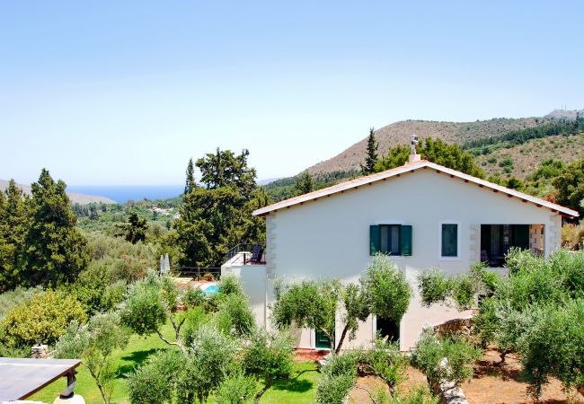Villa in Vrises - Villa Artemis Villa in Vrises - Villa Artemis