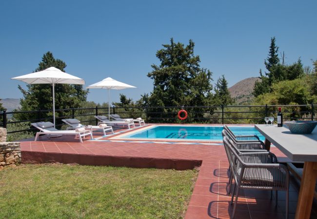 Villa in Vrises - Villa Artemis Villa in Vrises - Villa Artemis