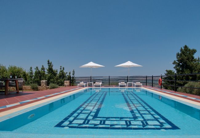 Villa in Vrises - Villa Artemis Villa in Vrises - Villa Artemis