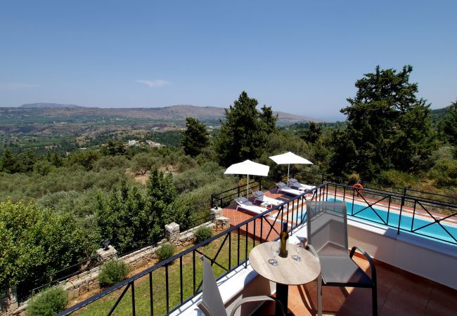 Villa in Vrises - Villa Artemis Villa in Vrises - Villa Artemis