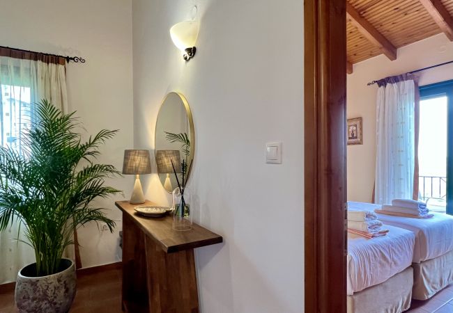 Villa in Vrises - Villa Artemis Villa in Vrises - Villa Artemis