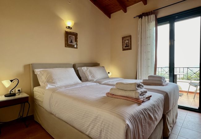 Villa in Vrises - Villa Artemis Villa in Vrises - Villa Artemis