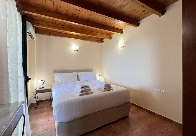 Villa in Vrises - Villa Artemis Villa in Vrises - Villa Artemis