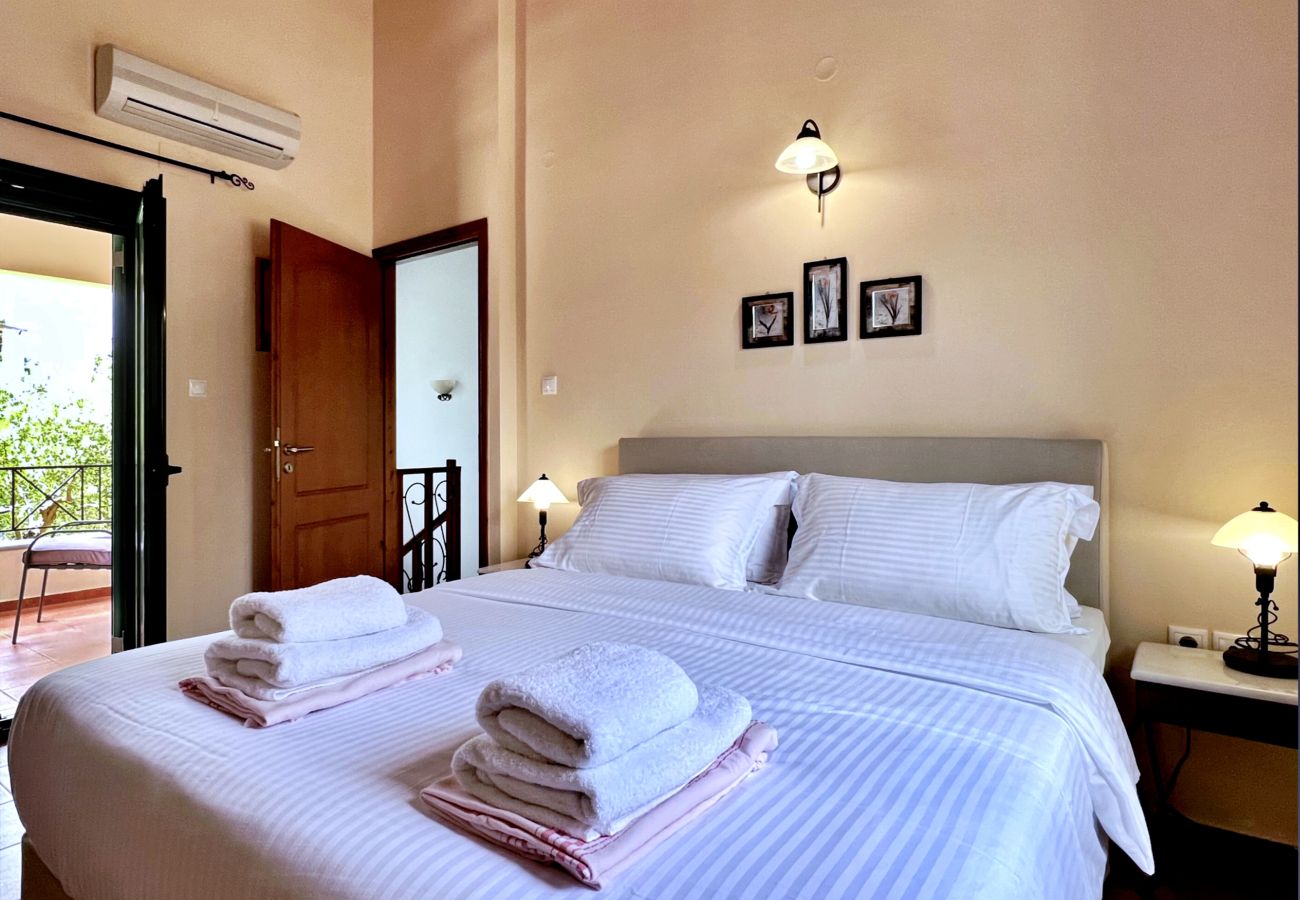 Villa in Vrises - Villa Artemis