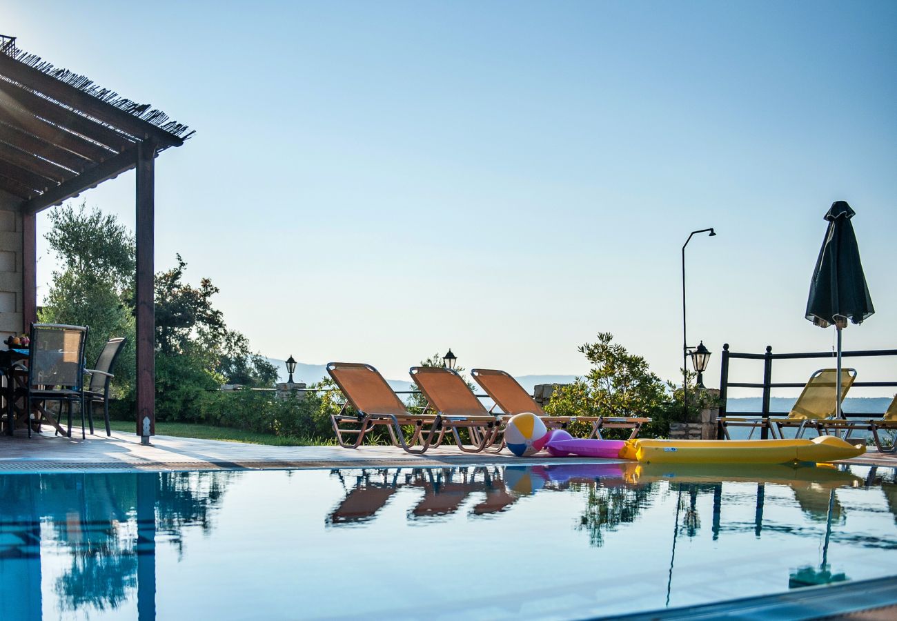 Villa in Vrises - Villa Artemis