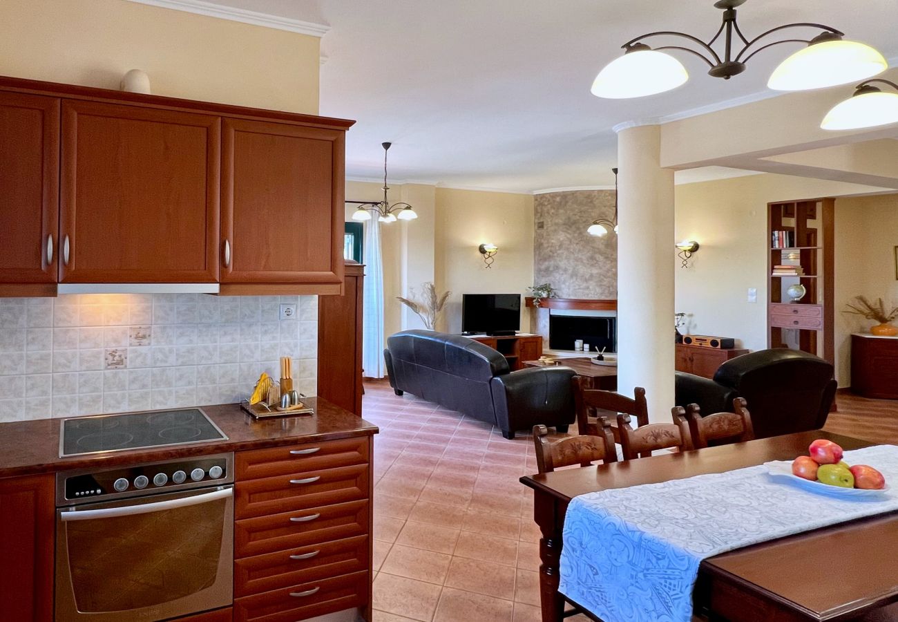 Villa in Vrises - Villa Artemis