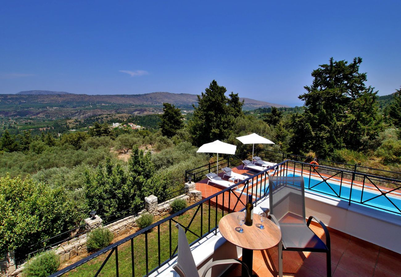 Villa in Vrises - Villa Artemis