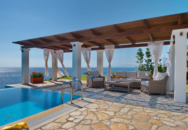 Villa in Spartia - Villa Odysseus Villa in Spartia - Villa Odysseus