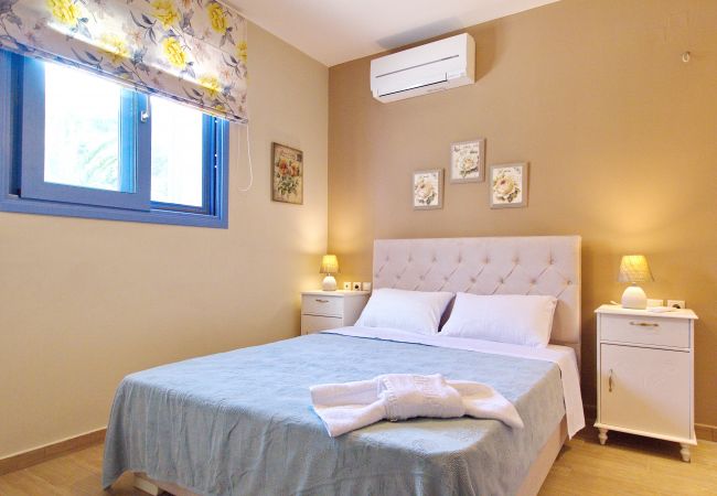 Villa in Spartia - Villa Odysseus Villa in Spartia - Villa Odysseus